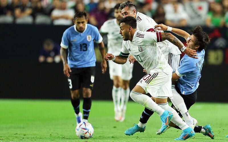 Màn so tài giữa Mexico vs Uruguay