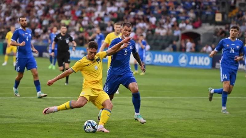 Màn so tài giữa Romania vs Ukraine